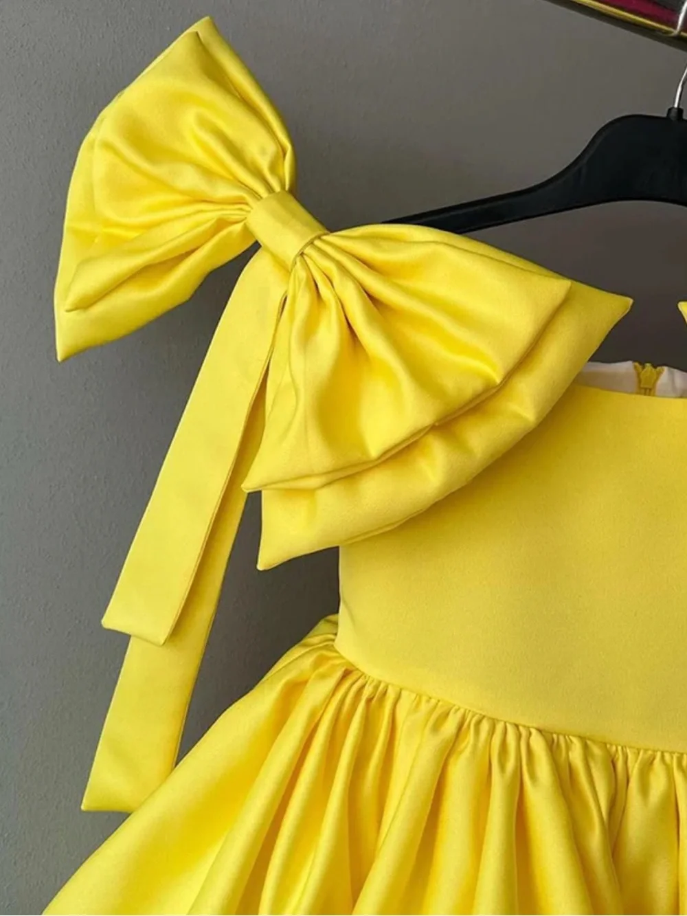 Yellow Bow-Shoulder Girls' Party Dress